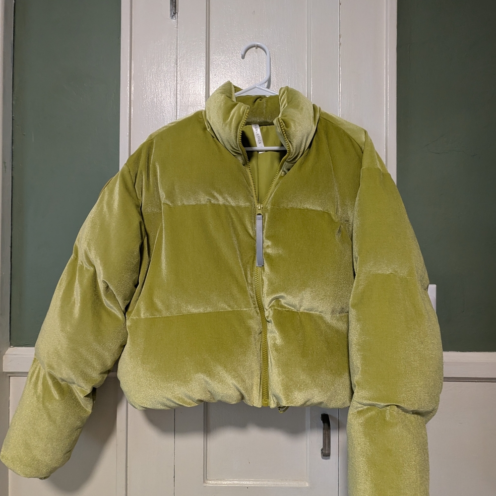 Fabletics Wander Velour Women's Green Puffer Jacket
